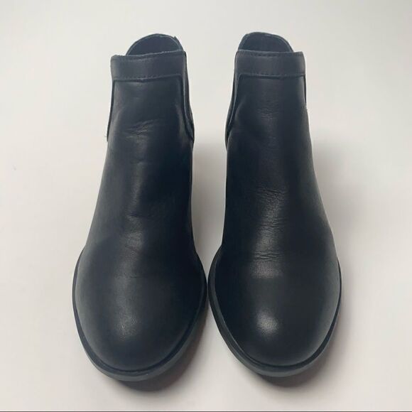 Sorel Lolla Cut Out Ankle Boots Black Leather waterproof 6.5 - Picture 2 of 6